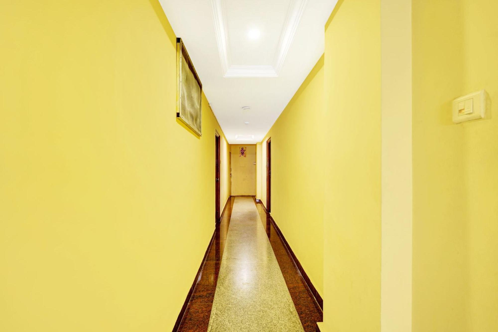 Super Hotel O Padmavathi Puram Near Railway Station Tirupati Luaran gambar